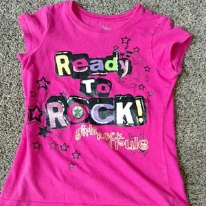 Childrens Place tshirt size 5/6